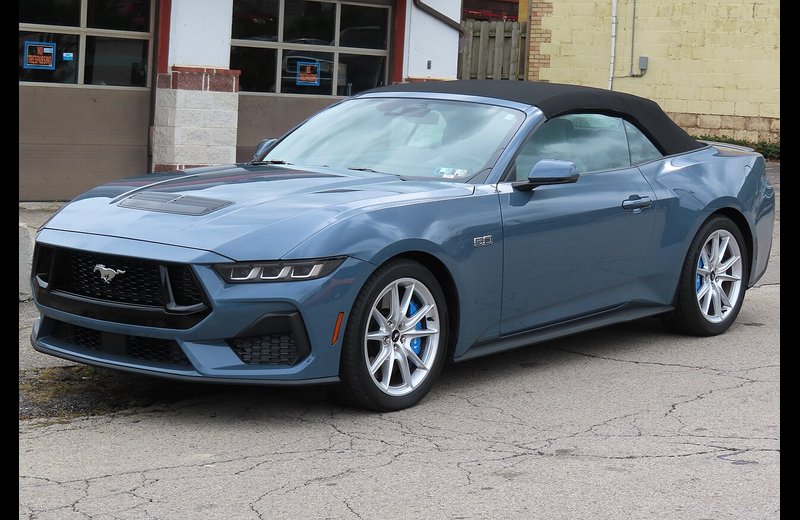 Ford Mustang Dark Horse